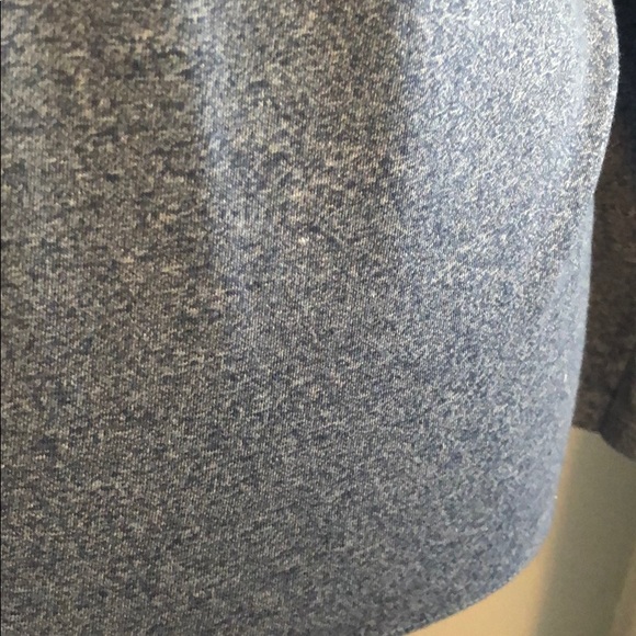 Like new Uniqlo long sleeve T-shirt - Picture 2 of 6